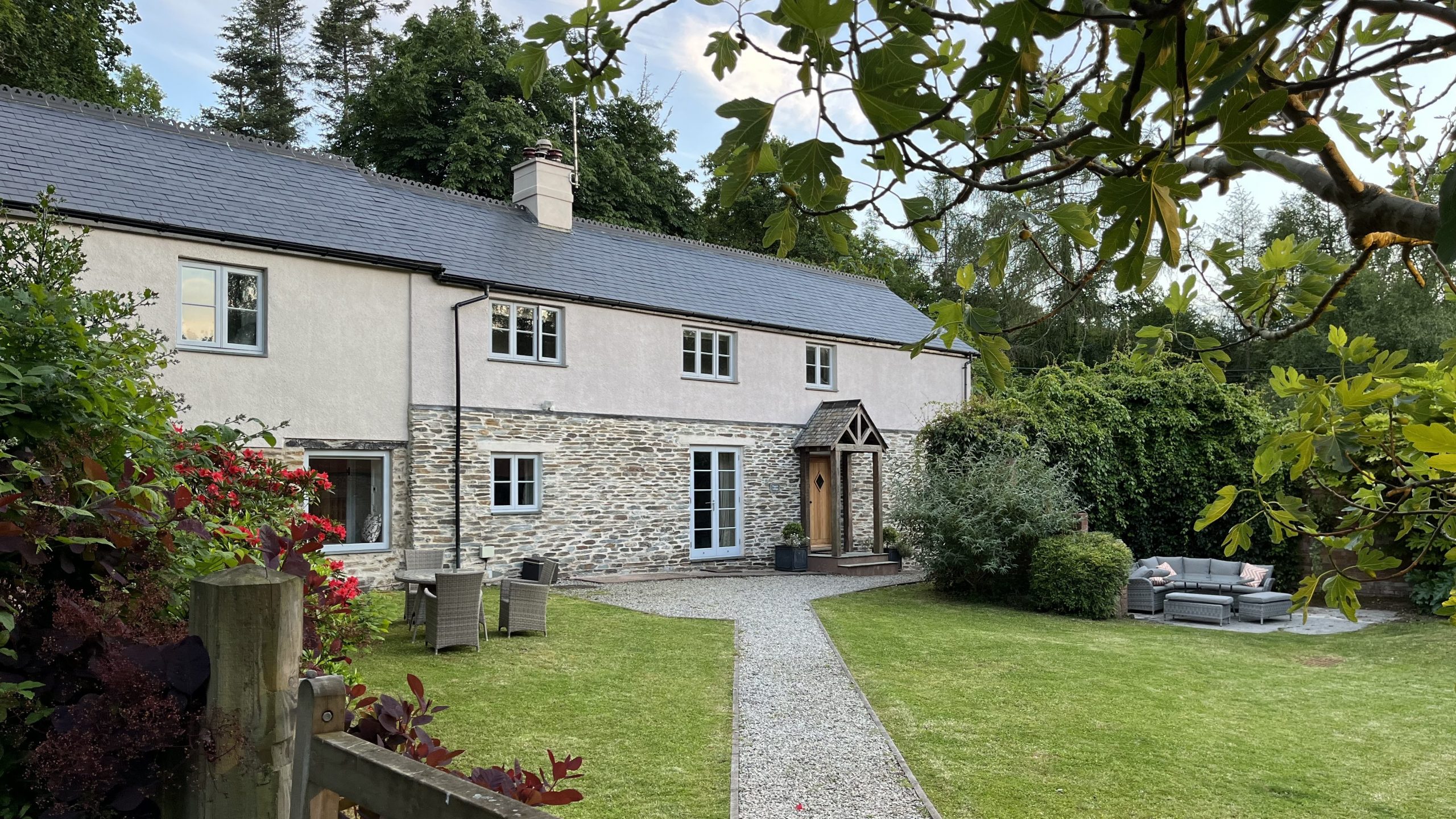 Front view of Poppy's Cottage